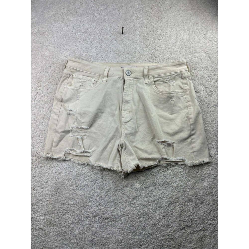 SO Womens Size 17/33 W High Rise Curvy Midi Distressed Rough Ivory Jean Shorts